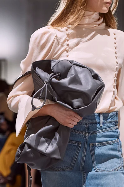 Look 69